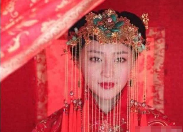 儿媳|朱元璋问儿媳：天下什么东西最大？儿媳答4字，朱元璋：嫁我儿子