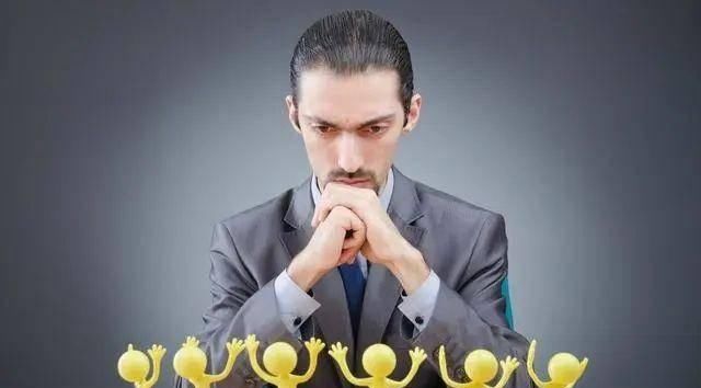  工作|我，38岁，工作20年，被公司劝退：面对中年危机，需搞懂这4点