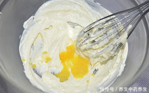  自制|自制新春早餐零食，肉松小酥饼，香酥可口又营养，大人孩子都爱吃