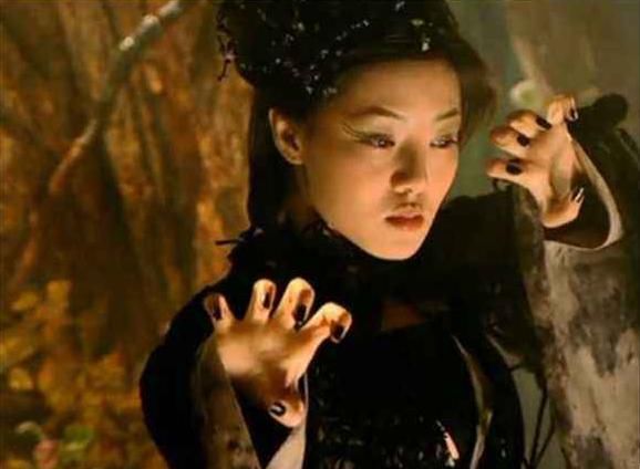  腹肌|爱情公寓：唐悠悠演过仙剑，关谷演过网球王子，看到张伟笑出腹肌