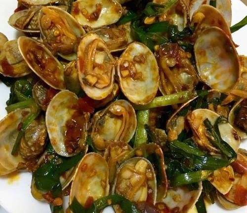  不辣|加它炒的花甲比香辣花甲好吃，不辣但是鲜香让人很有食欲