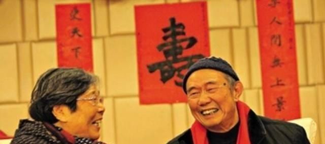  抗日|两位抗日将军定下娃娃亲，战乱分别70多年再见，两人都已各自成家