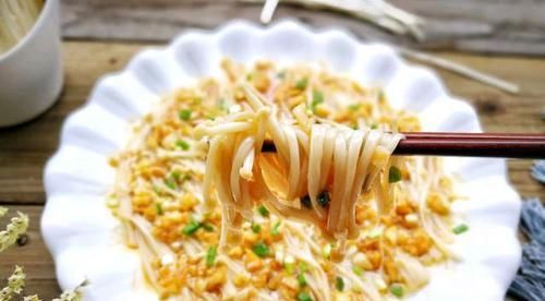  营养|入秋以后，此菜常给家人吃，上锅一蒸比吃肉鲜美营养，常吃无负担