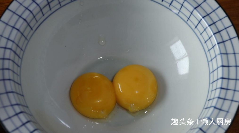 成功|不用烤箱,不用电饭锅,这是用平底锅就能做的蛋糕卷,一次性成功