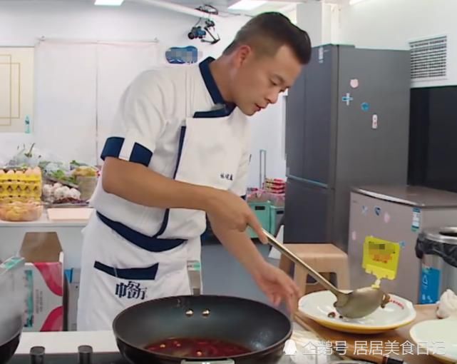  滤镜|《中餐厅》林大厨做炒牛肉！当镜头切换滤镜，看清原图：食欲全无！