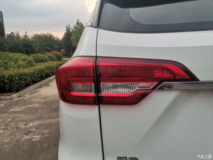  用车|颜值出众，空间宽敞，配置丰富，油耗不高，家庭用车首选哈弗M6！