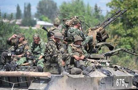  虚弱|真的很强大？俄罗斯的强悍外衣之下，是一个虚弱的灵魂和肌体