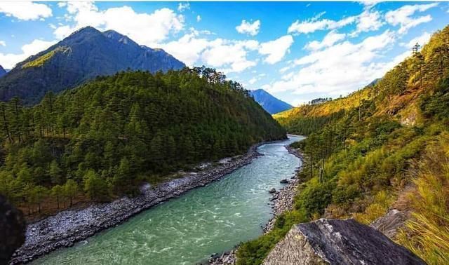 西藏|美丽的藏南地区,有世界雨屋,西藏江南的美誉