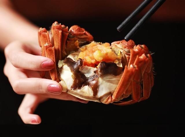 合适|大闸蟹蒸几分钟合适?记住这几个技巧,螃蟹肉嫩不柴不寒,超鲜美