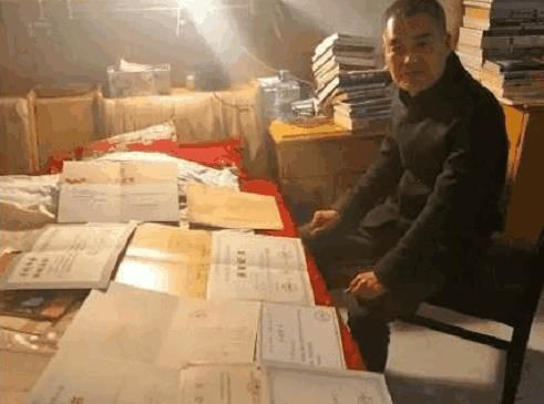  能比|农民工王邦雄书法, 非“二田”之流所能比? 牛皮吹大了!