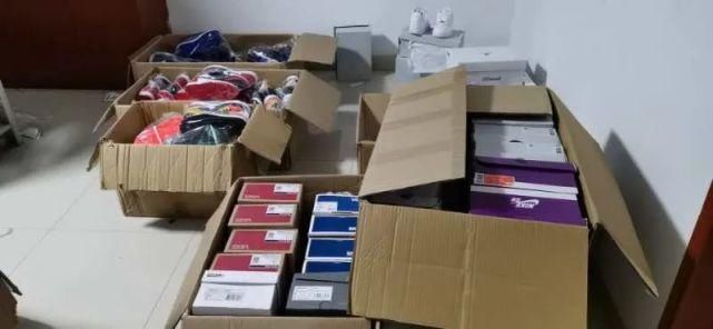 鞋子|销售假冒名牌鞋子,抓!