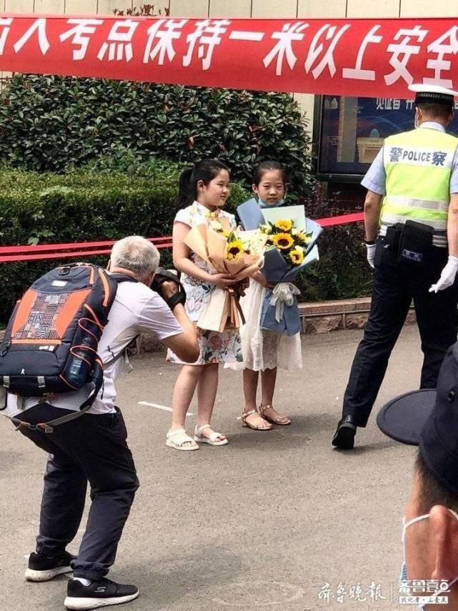  考生|壹起见证新高考｜高考结束，考生没啥感觉，家长却激动哭了