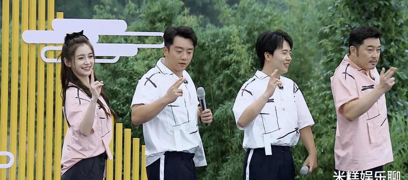  考验|考验跑男兄弟团颜值的时候到了，发布会现场没有空调，大汗淋漓形象登场