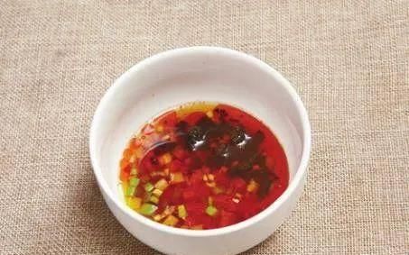  停不下来|蒸蛏子放了万能的老干妈，香辣爽口，鲜嫩弹牙，好吃到停不下来