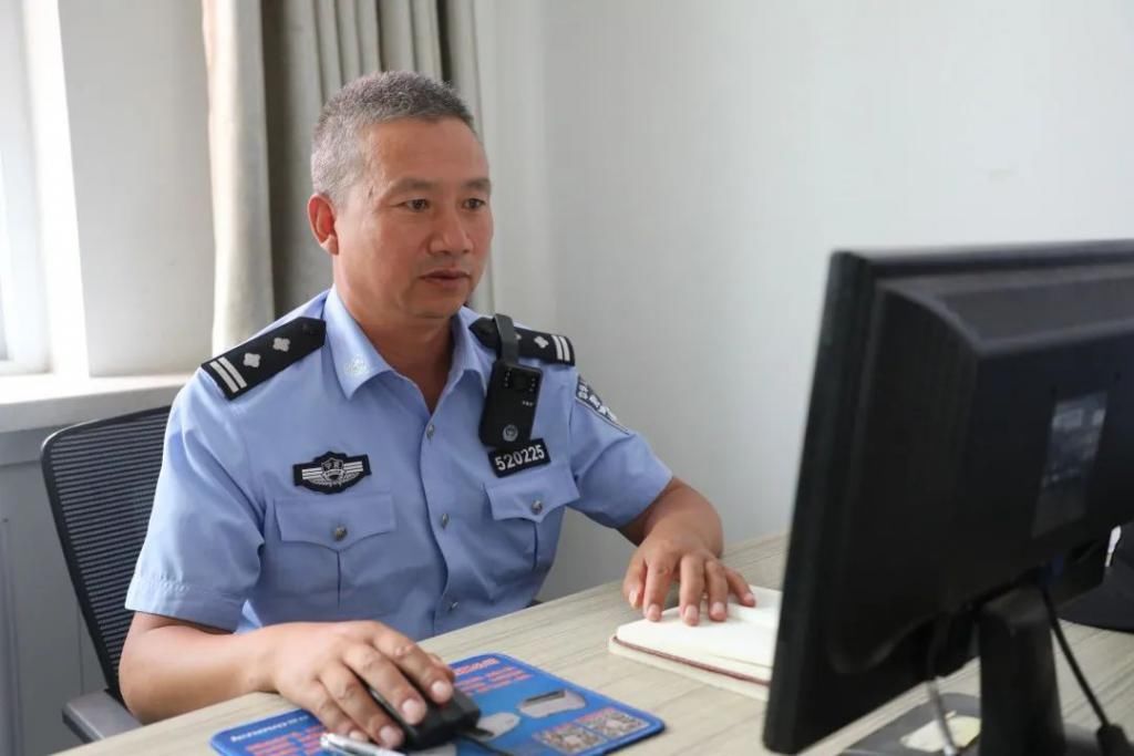  瓜地里|【中宁】隔壁瓜地的老王