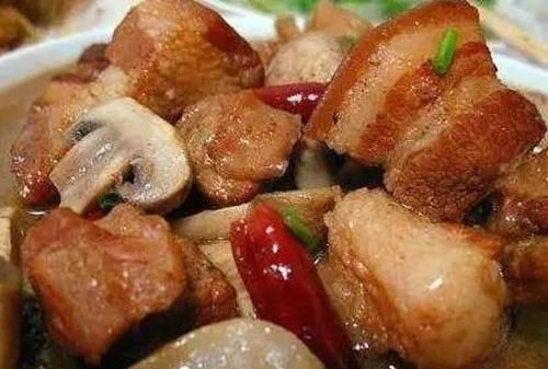 胡萝卜|热推美食:蘑菇五花肉烧萝卜,番茄土豆炖牛肉,胡萝卜炒杏鲍菇