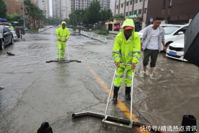 全力应对强降雨 丰台区实时监控疏通积水点 腾出河道槽蓄空间约700余万立方米