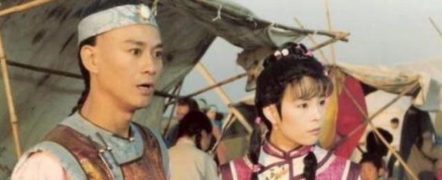 乾隆|乾隆明知道,和珅天下第一贪,为何到死都不杀他,却让儿子动手