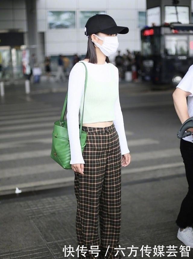  时髦|收起你的小白裙吧，今夏流行穿“几何裤”，时髦显瘦还高级