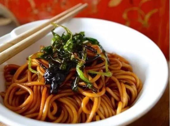 美食|精选美食:香煎丝瓜、大葱酱面、蔬菜米饭饼、扇贝粉丝的做法