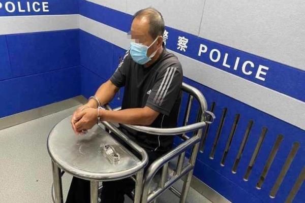 红岗分局|黑龙江大庆警方抓获一名潜逃18年抢劫网上逃犯