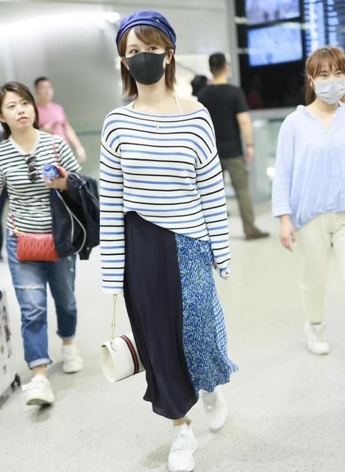  杨紫穿|杨紫力证自己不是土味明星，穿“镶钻”的小白鞋，结果潮到不敢信