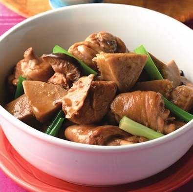 入一点|芋头鸡腿肉盖面,面条这么吃好吃下饭,吃面条来瓣蒜真香