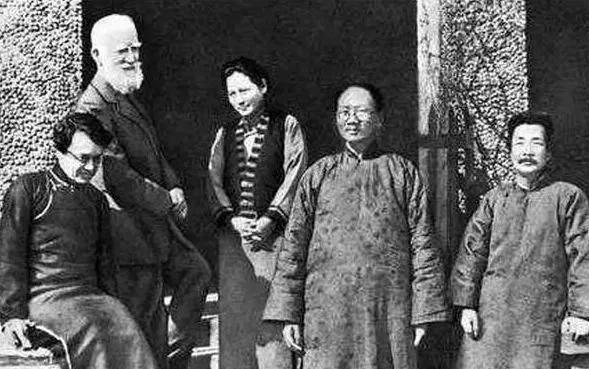 永久|鲁迅为何不屑梅兰芳:中国最伟大最永久的艺术是男人扮女人