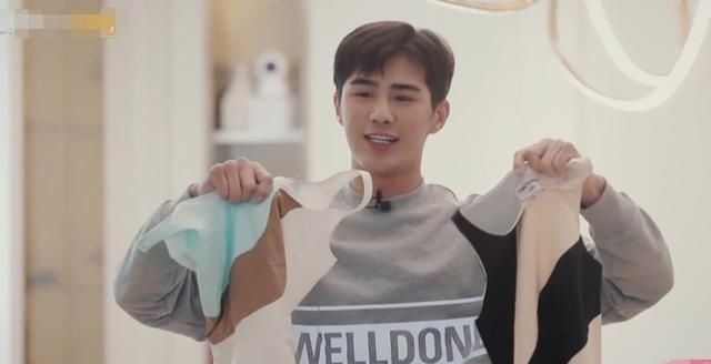 麦迪娜|姜潮送无袖裙“逼哭”妈妈,麦迪娜反应抢镜,婆媳关系好坏很明显