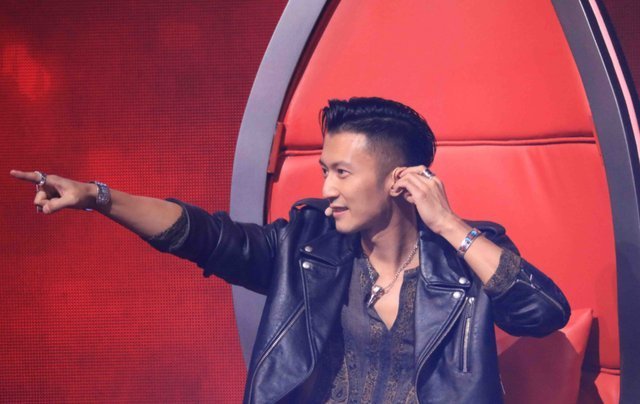 换血|《中国好声音》导师大换血,网友戏称四个“闷葫芦”,越来越无趣