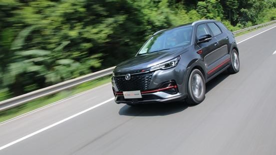 蓝鲸|恬静身躯下的澎湃心脏——长安CS55PLUS蓝鲸版试驾