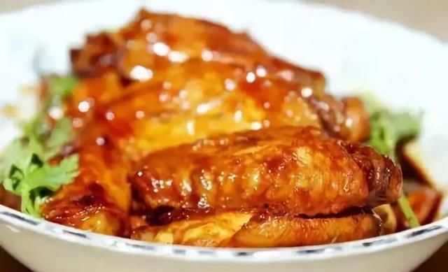  龙利鱼|吃货美食：香菇滑鸡、香菇豆干肉燥酱拌面、可乐鸡翅、蒜蓉龙利鱼