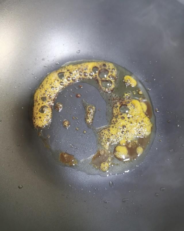 皮烂|教你红烧鸡翅根的做法,皮烂肉香,鲜嫩多汁,孩子超爱吃