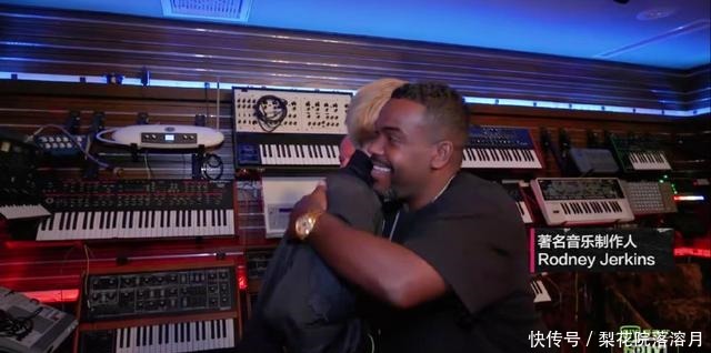  尴尬|蔡徐坤的英语怎么样在大家都没听懂时，他一句话避免了尴尬！