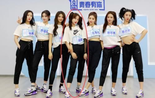 狂欢|第3次公演练习室合照,《Lion》C位刘雨昕,谁留意《非日常狂欢》