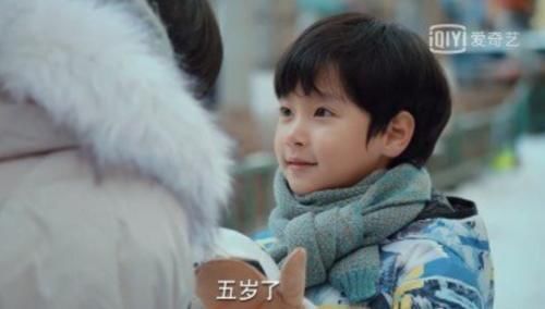  中扮演|《放开我北鼻》的“神仙选娃”，四年后都成小童星，李尖尖姜小树小卷