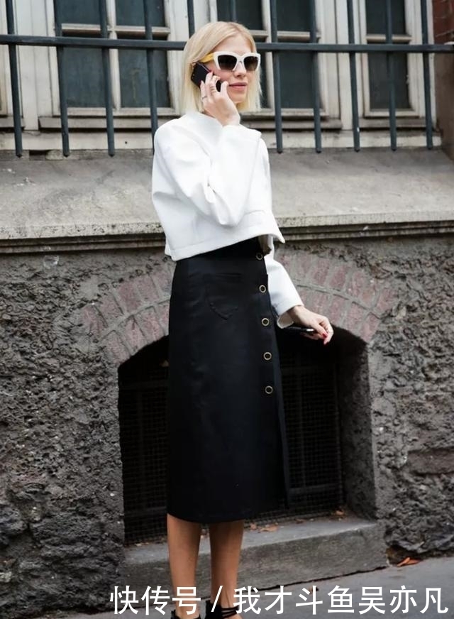 卫衣|卫衣+半裙=早秋最火混搭套路,时髦炸了
