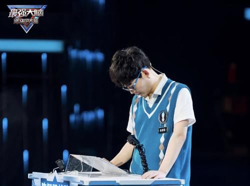  总决赛|《最强大脑》第七季总决赛：杨易再夺脑王，本季选手全军覆没！