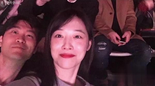 已故|已故韩星雪莉纪录片播出,妈妈前男友再陷网暴漩涡,恶意从未消失