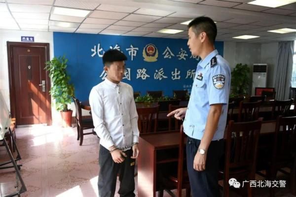  摩托车|摩托车“戴口罩”上路，交警制止违法被拖伤，疯狂少年被刑拘！