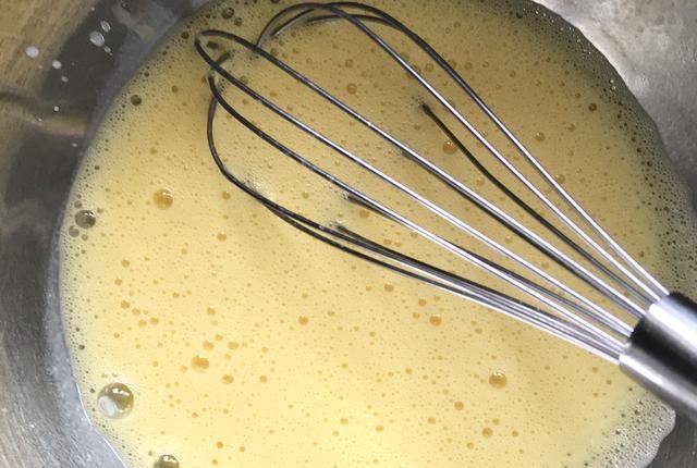 操作|法式甜点草莓慕斯,颜值高口味赞,操作非常简单,跟我一起做起来