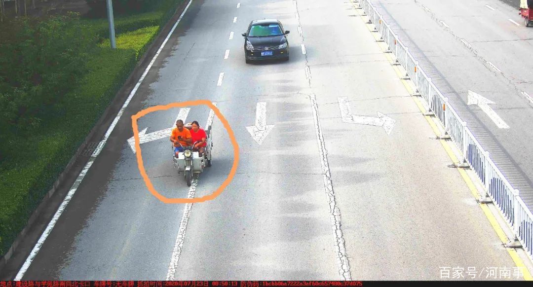 自行车|长葛交警监控：昨天，看谁家电动自行车及三、四轮车逆行、压线啦