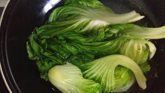 肉片|炒菜,记住这两招,青菜嫩绿不黑,肉片香软不硬,老人都咬得动