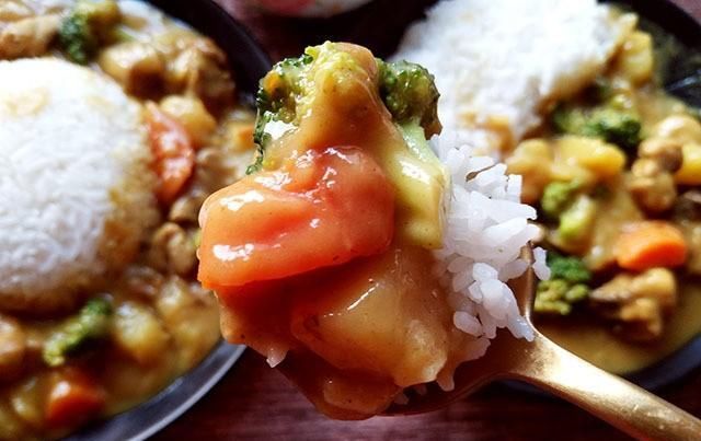  母子|天热不想做饭就煮一锅它，拌在米饭里，母子2人吃光盘了，特省事