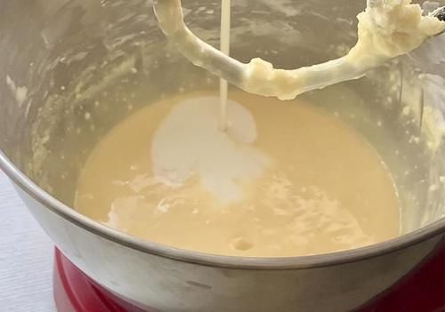  巴斯克芝士蛋糕|别再做电饭锅蛋糕了，现在流行它！比戚风蛋糕更柔软，简单零失败