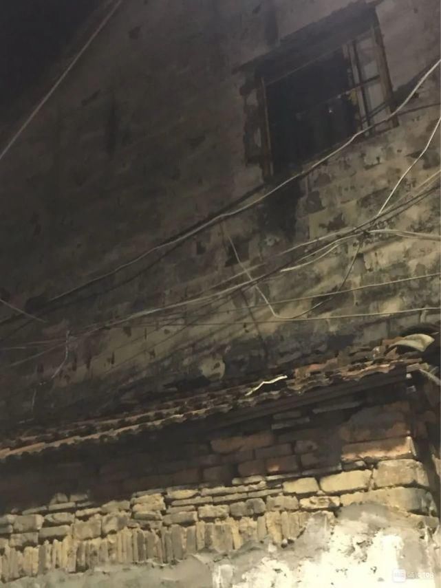 有人|【不文明曝光台】白莲堂路电线像蜘蛛网,差点起火!有人报警了