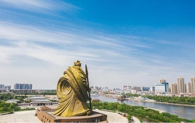 关公|世界“最大关公像”重达1200吨耗，资15亿建成，或被拆除