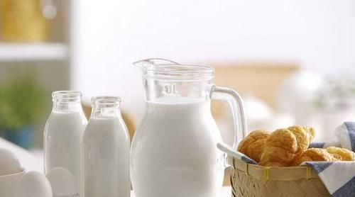  牛奶|同样都是牛奶，“纯牛奶”和“鲜牛奶”有啥区别？以后别再买错了