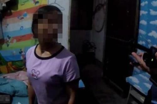 受不了|奇葩！受不了女友穿短裙，男子选择报警，女友：真的啥事都没有！