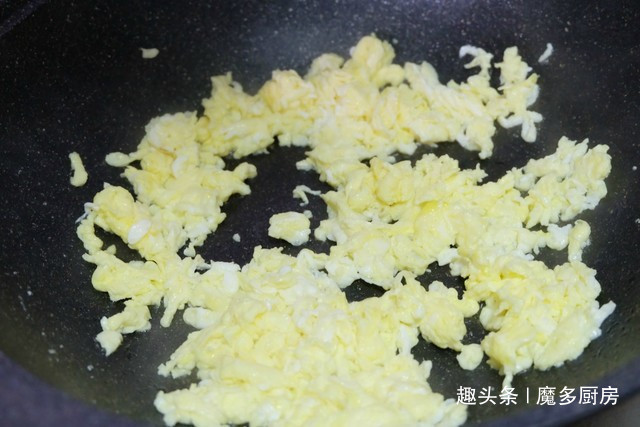  菠菜|简单易做的玉米面菜团子，不和面不擀皮，更不烫面，全家都爱吃